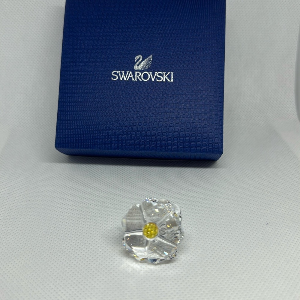 Swarovski SCS Wild Flower Membership gift 2017 NIB